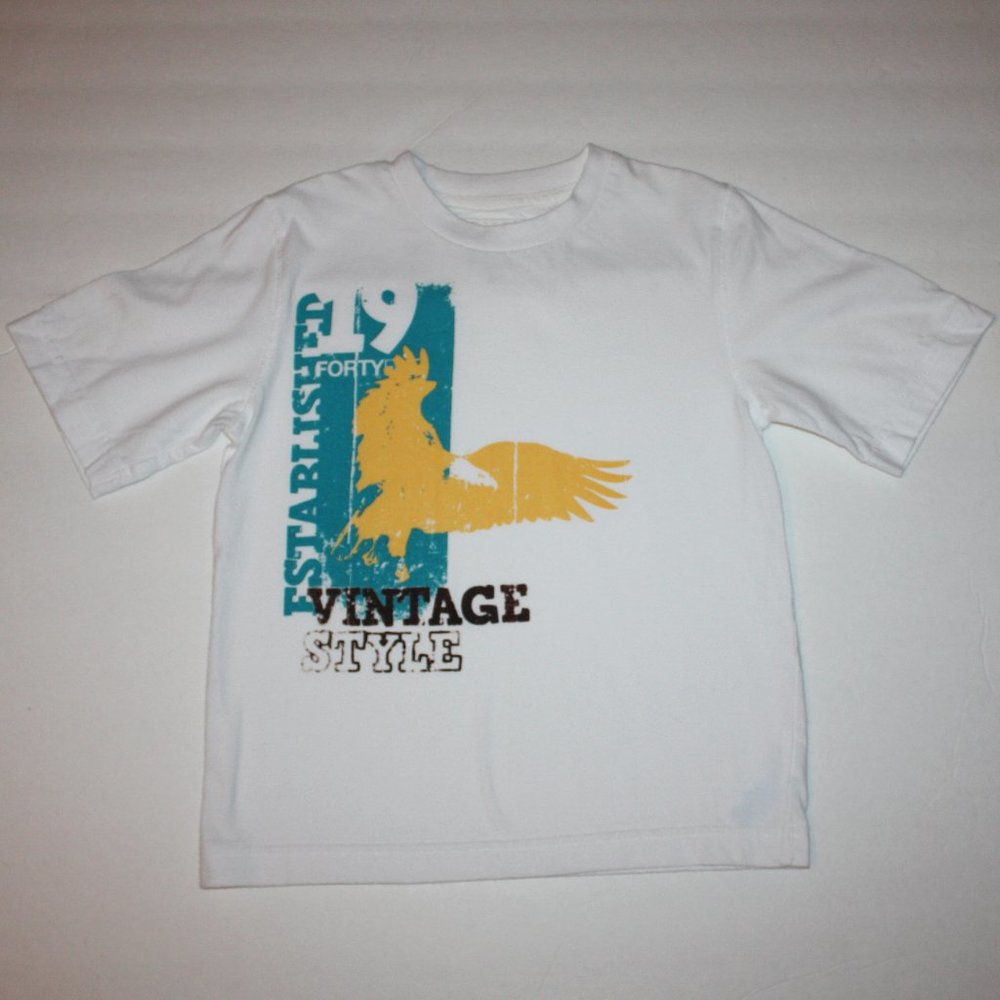 Vibrations Boy's White Vintage Style Graphic T Shirt Top size 6